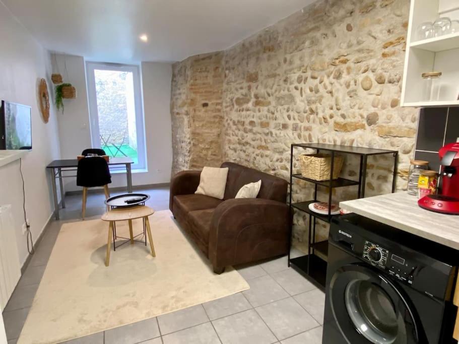 Vaste Appartement Renove - Centre Ville Bourg-en-Bresse Esterno foto