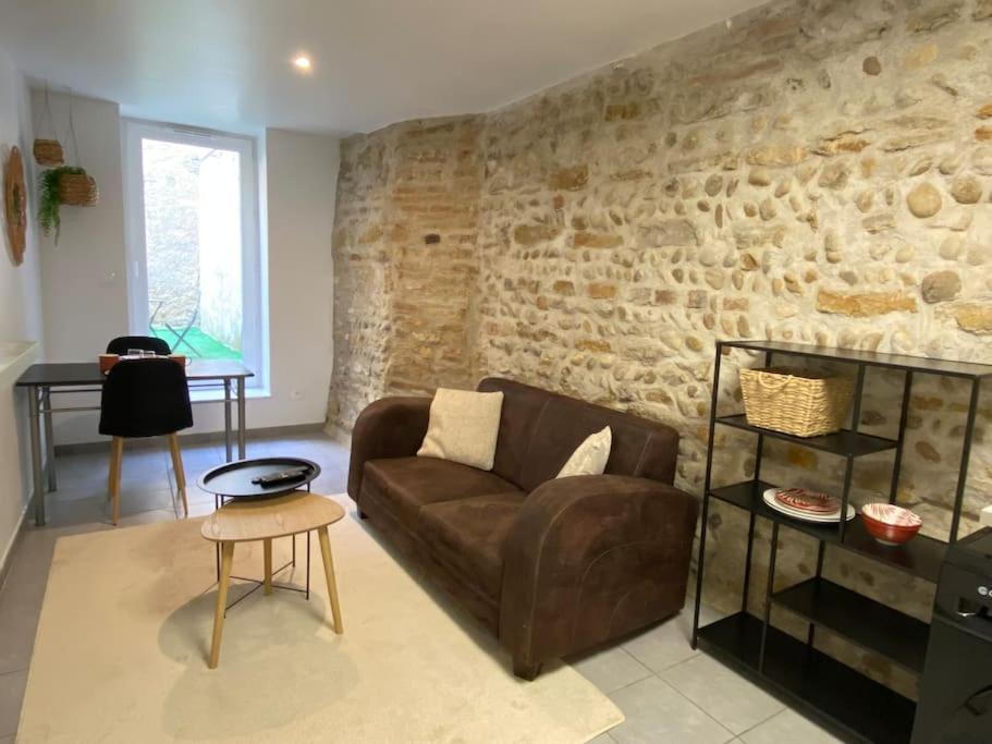 Vaste Appartement Renove - Centre Ville Bourg-en-Bresse Esterno foto